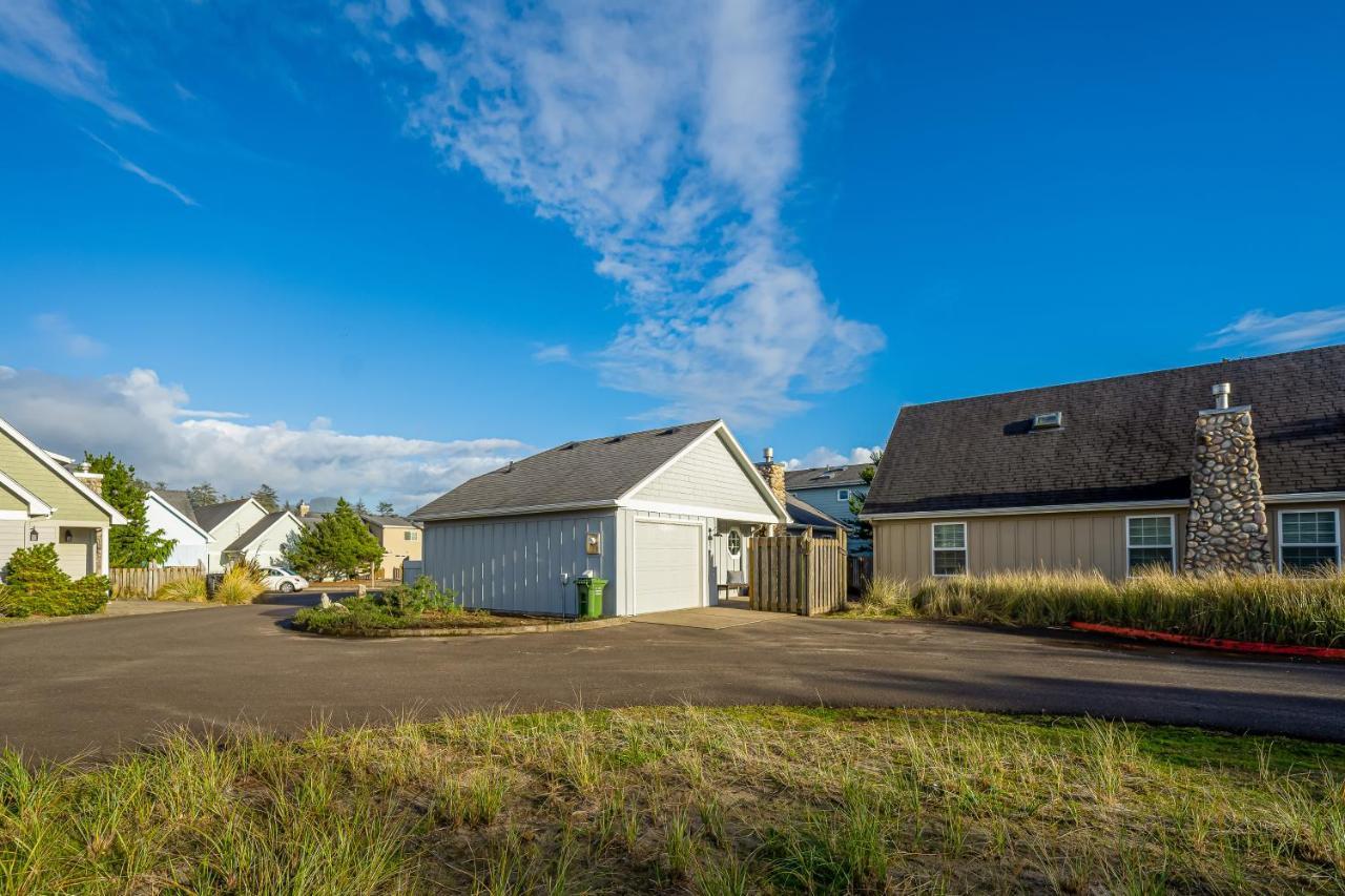 The Surfbird Villa Pacific City Exterior photo